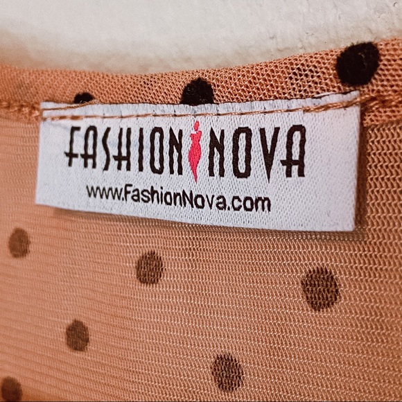 🎁CHRISTMAS DONATION🎁 Fashion Nova Light Pink Polka Dot Mesh Romper - Picture 2 of 8